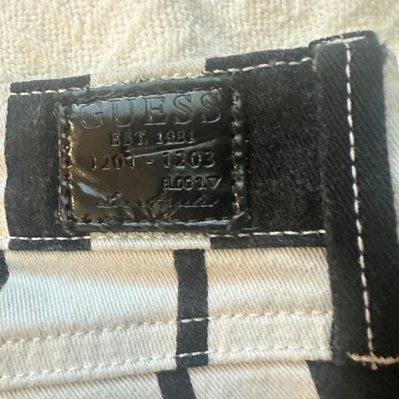 Vintage Guess Jeans Brittney Black & White Vogue Ergeant Stripe Women’s Sz 29 - Picture 6 of 10
